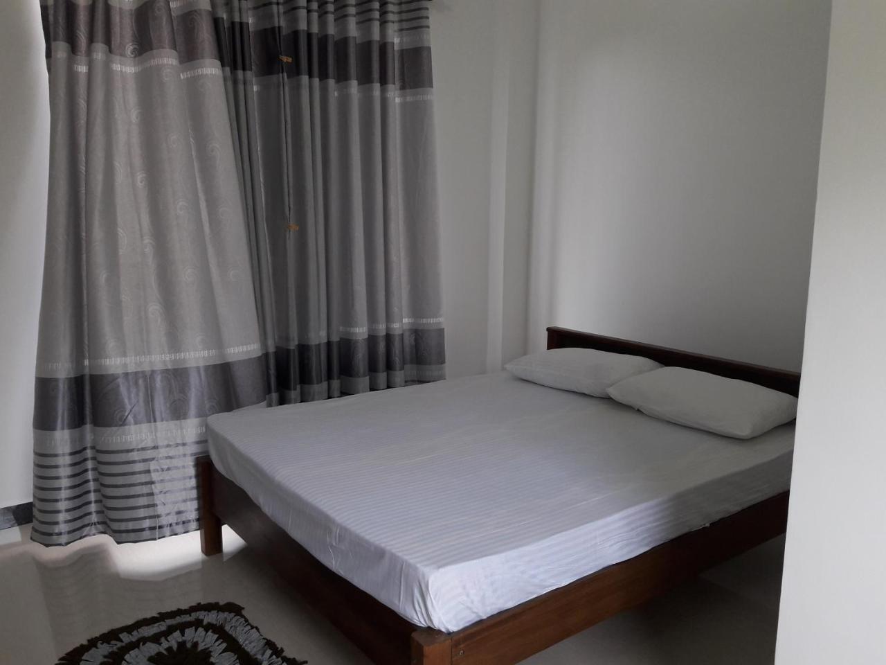 Kanora Lake Resort Maharagama Exteriör bild